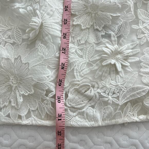Ark & Company Floral Lace White Dress Size Small - Picture 8 of 11